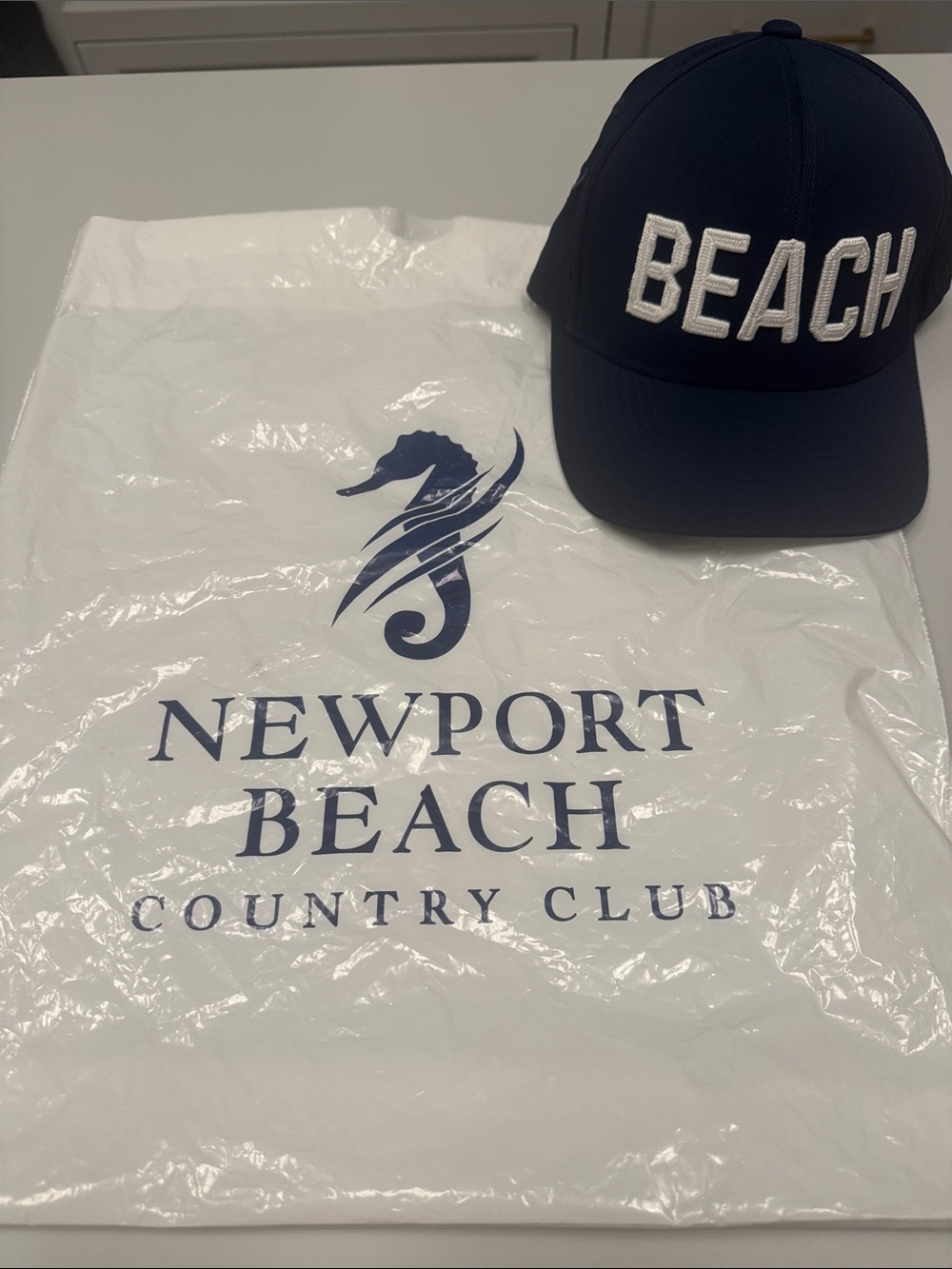 NEW Newport BEACH Country Club Navy Blue Hat with Bag! G/Fore Brand Flexfit Tech